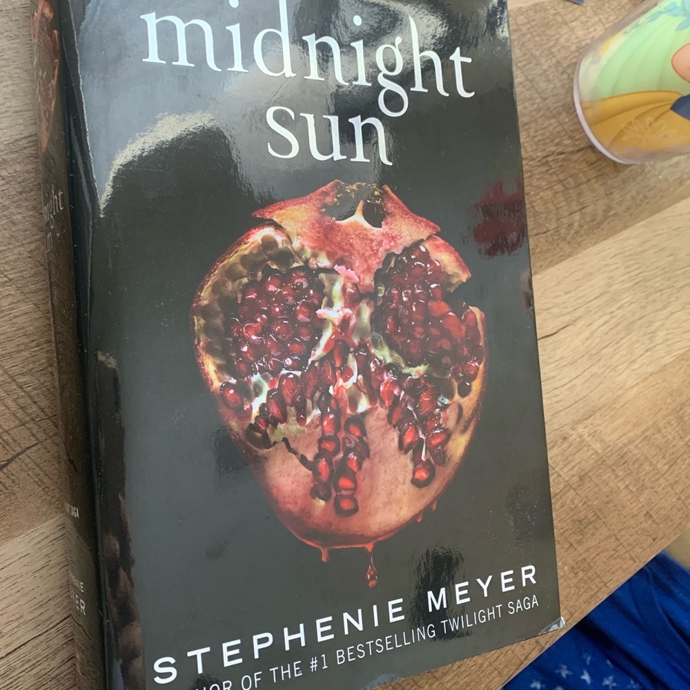 Midnight Sun by Stephanie Meyer